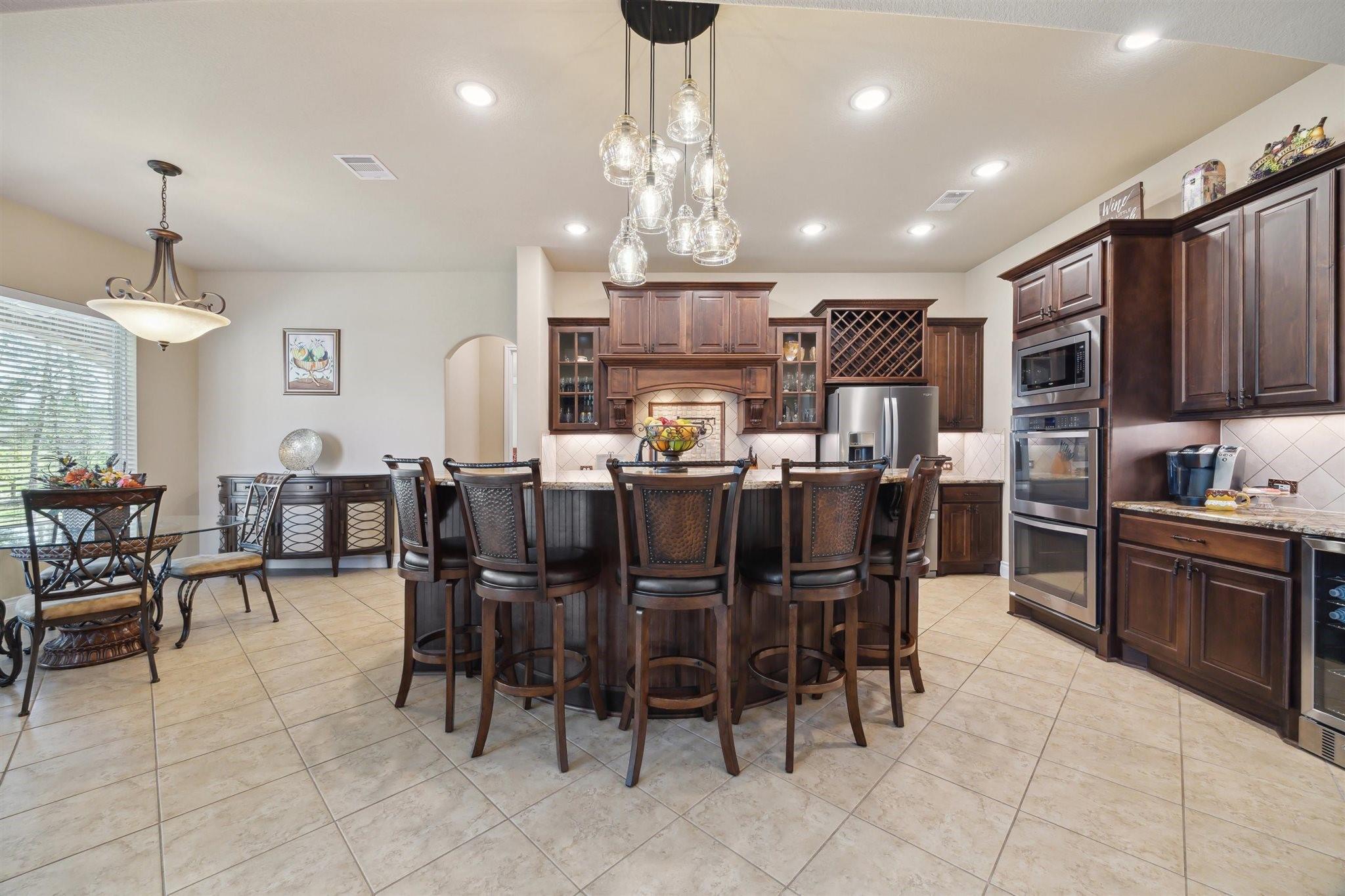 Montgomery, Texas, 77316, United States, 5 Bedrooms Bedrooms, ,4 BathroomsBathrooms,Residential,Forsale,1953089