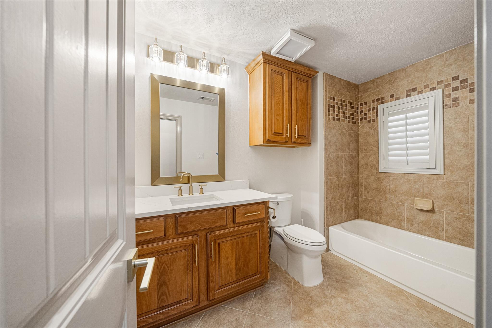 Conroe, Texas, 77304, United States, 5 Bedrooms Bedrooms, ,4 BathroomsBathrooms,Residential,Forsale,1953074