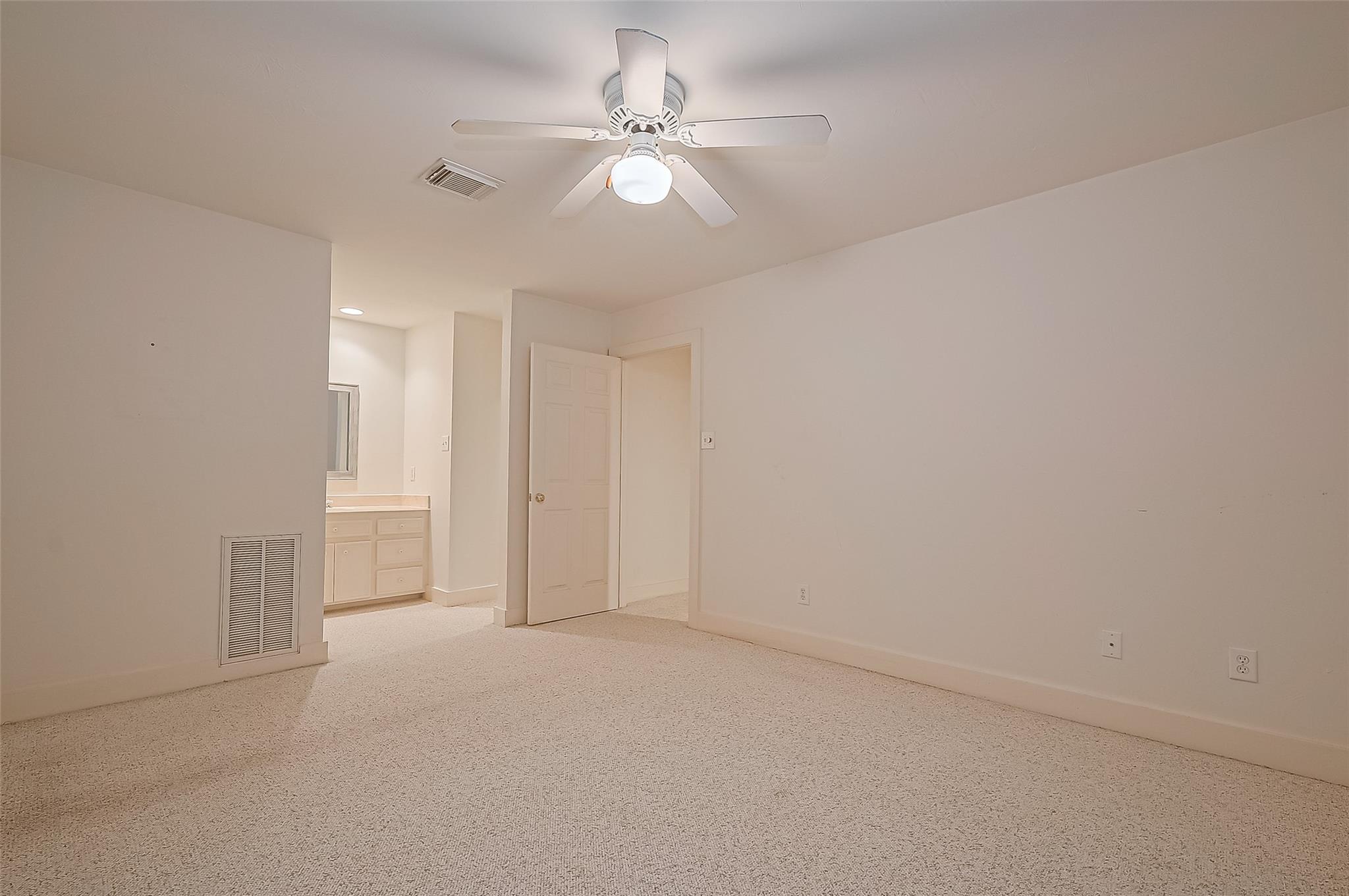 Needville, Texas, 77461, United States, 3 Bedrooms Bedrooms, ,2 BathroomsBathrooms,Residential,Forsale,1953079