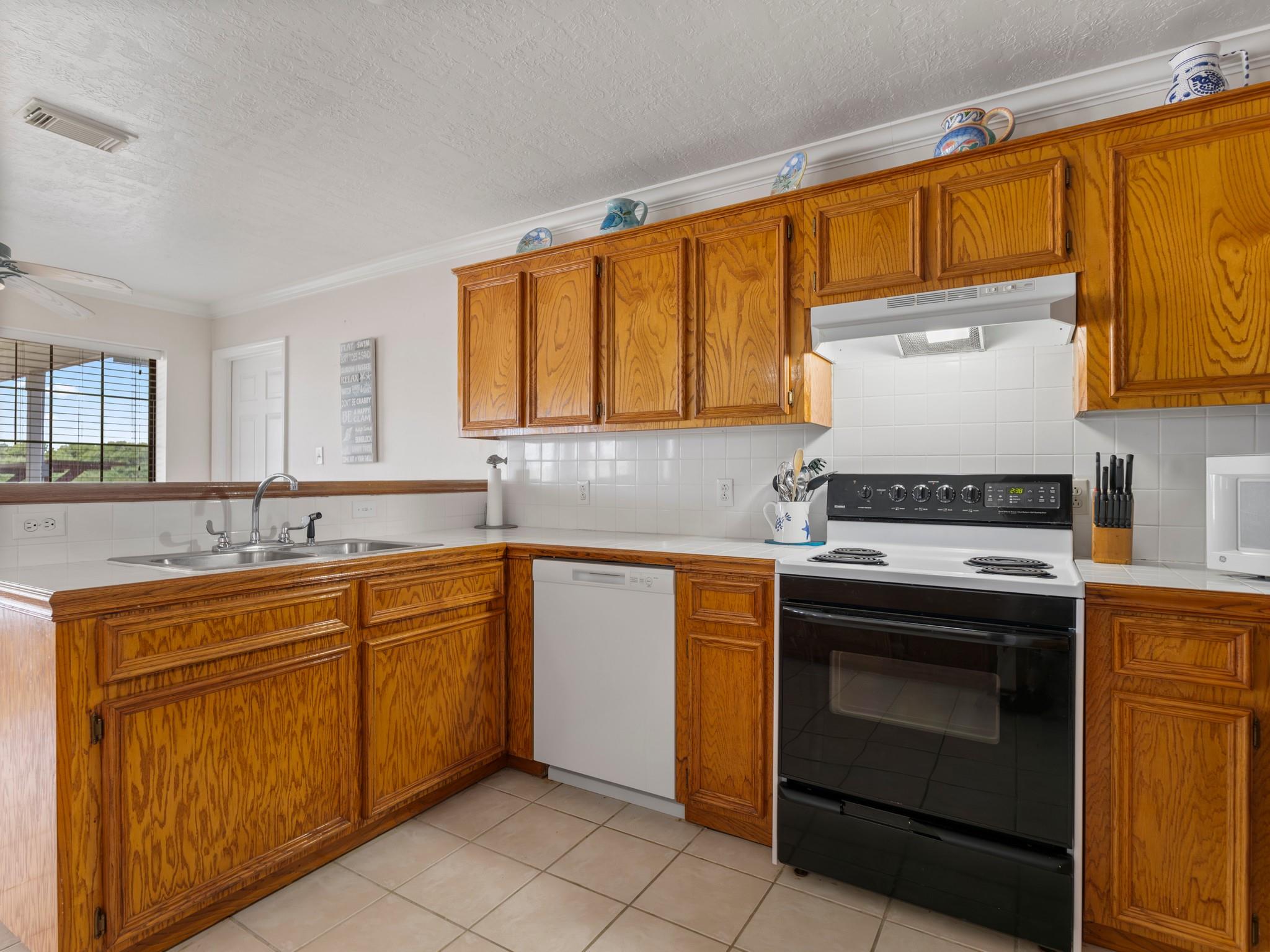 Matagorda, Texas, 77457, United States, 3 Bedrooms Bedrooms, ,2 BathroomsBathrooms,Residential,Forsale,1934908