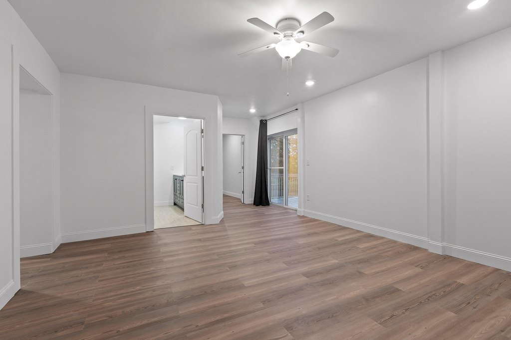 Chattanooga, Tennessee, 37405, United States, 4 Bedrooms Bedrooms, ,4 BathroomsBathrooms,Residential,Forsale,1922162