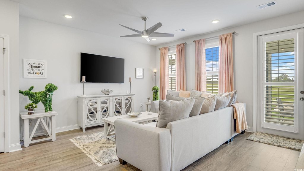 North Myrtle Beach, South Carolina, 29582, United States, 4 Bedrooms Bedrooms, ,3.5 BathroomsBathrooms,Residential,Forsale,1900251