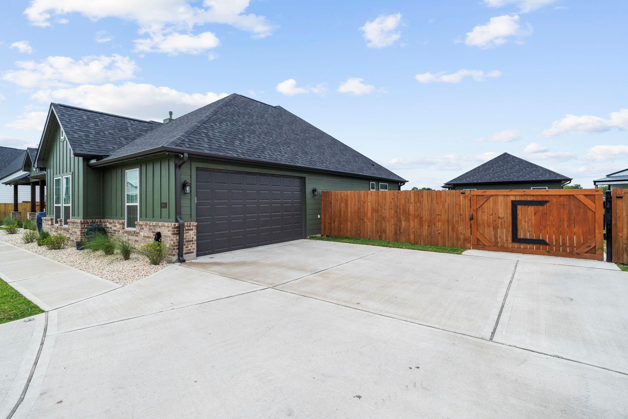 Needville, Texas, 77461, United States, 3 Bedrooms Bedrooms, ,2 BathroomsBathrooms,Residential,Forsale,1953083