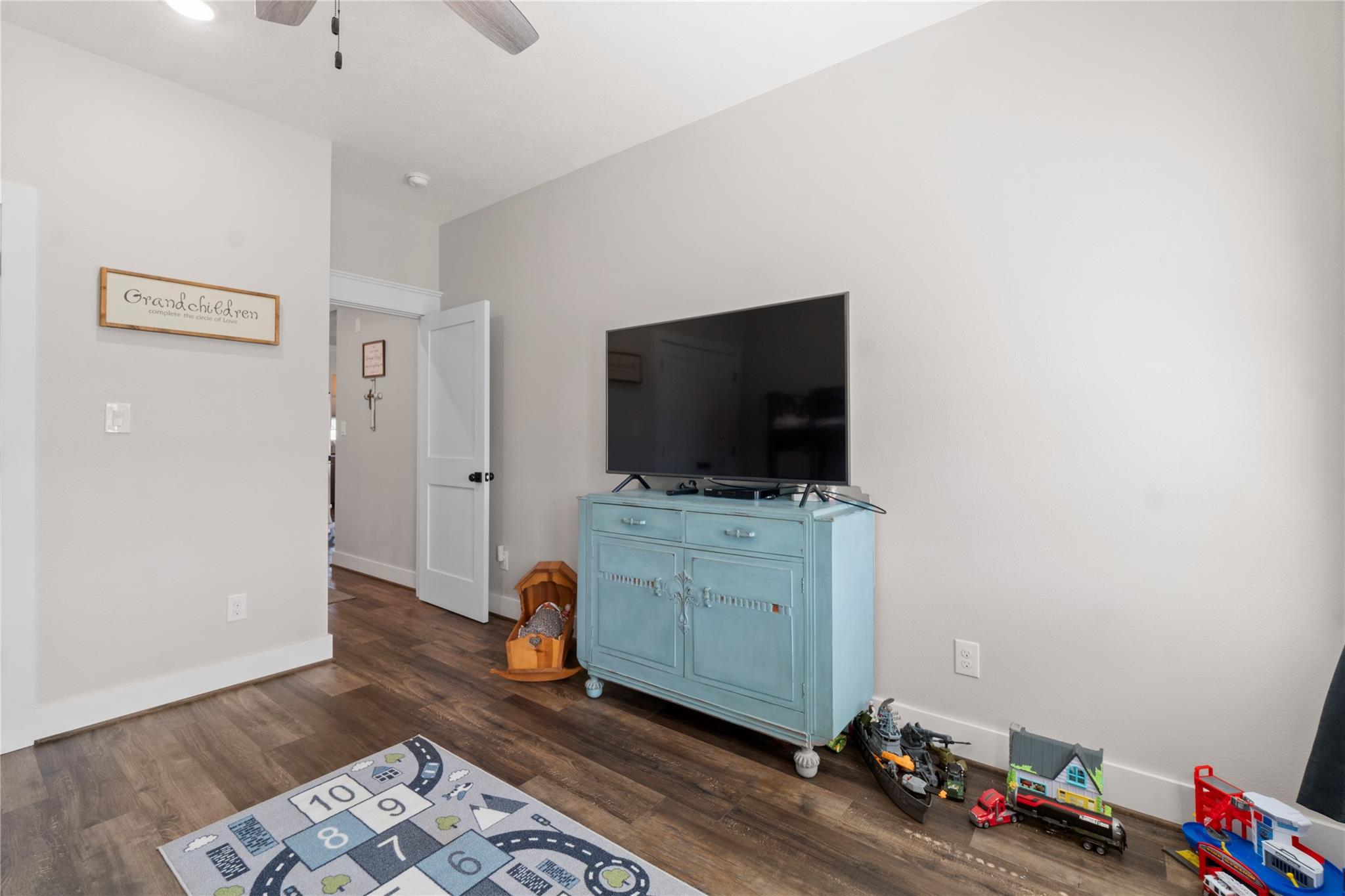 Livingston, Texas, 77351, United States, 3 Bedrooms Bedrooms, ,2 BathroomsBathrooms,Residential,Forsale,1889189