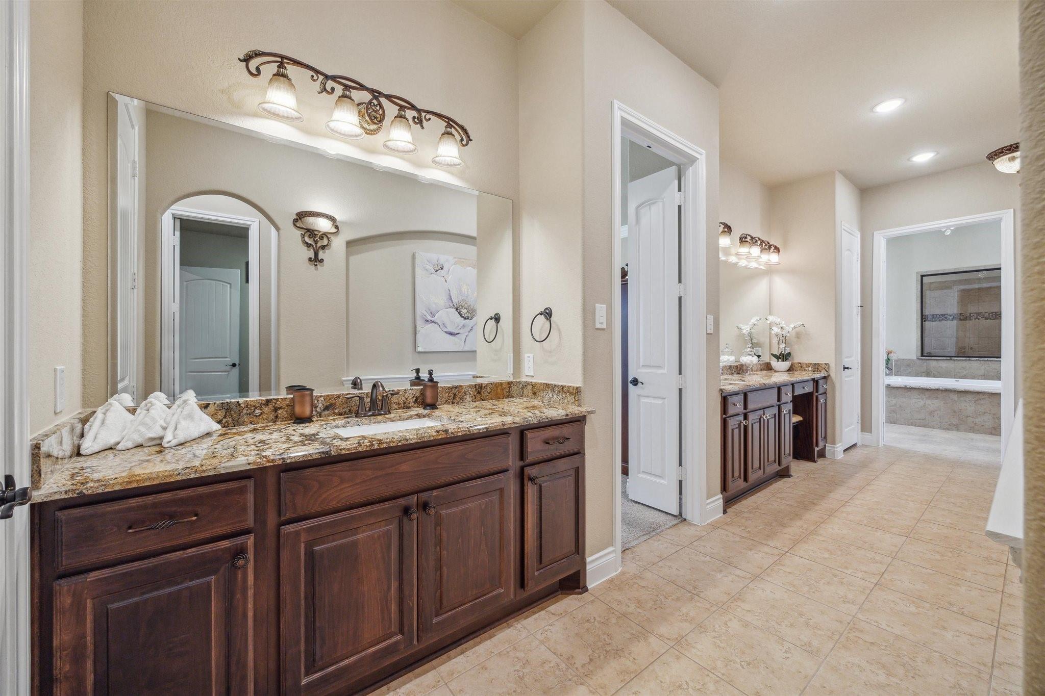 Montgomery, Texas, 77316, United States, 5 Bedrooms Bedrooms, ,4 BathroomsBathrooms,Residential,Forsale,1953089