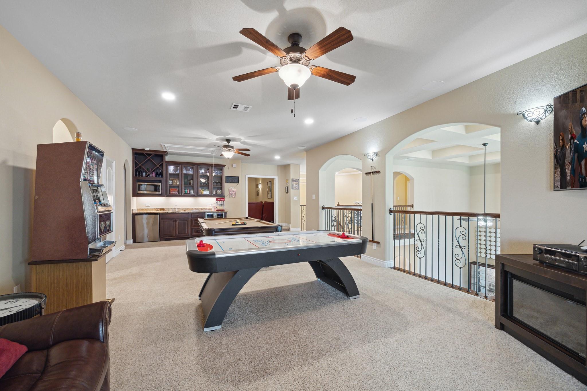 Montgomery, Texas, 77316, United States, 5 Bedrooms Bedrooms, ,4 BathroomsBathrooms,Residential,Forsale,1953089