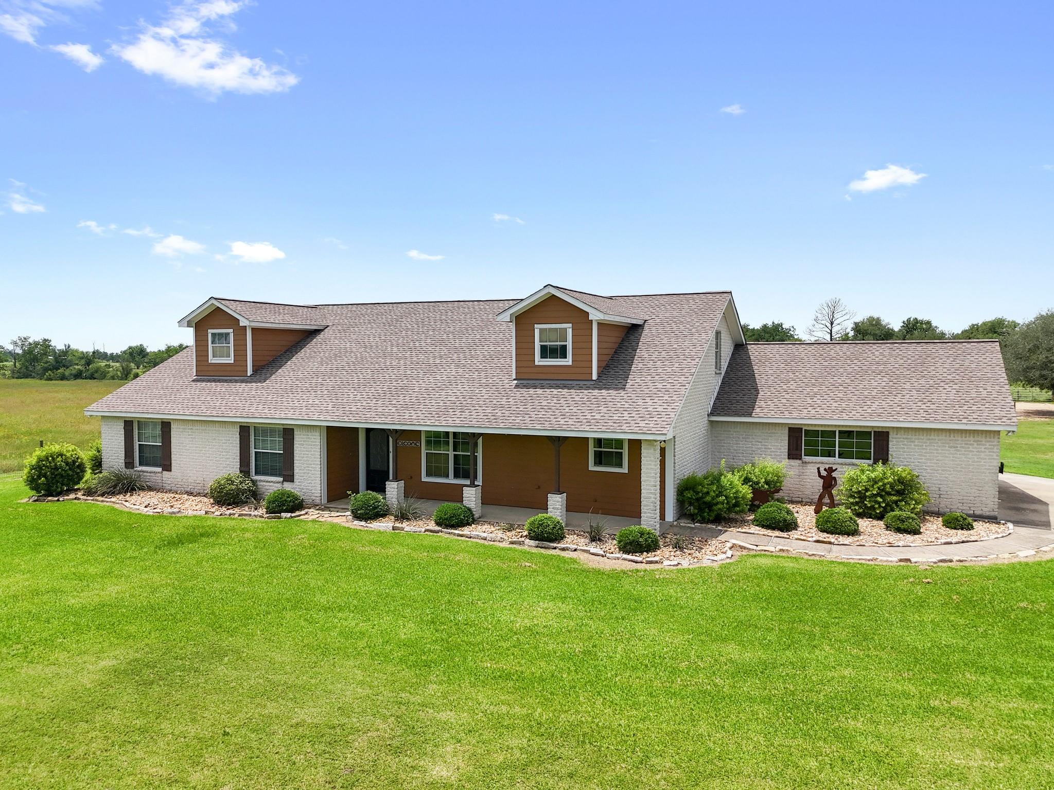 Needville, Texas, 77461, United States, 5 Bedrooms Bedrooms, ,4 BathroomsBathrooms,Residential,Forsale,1953082