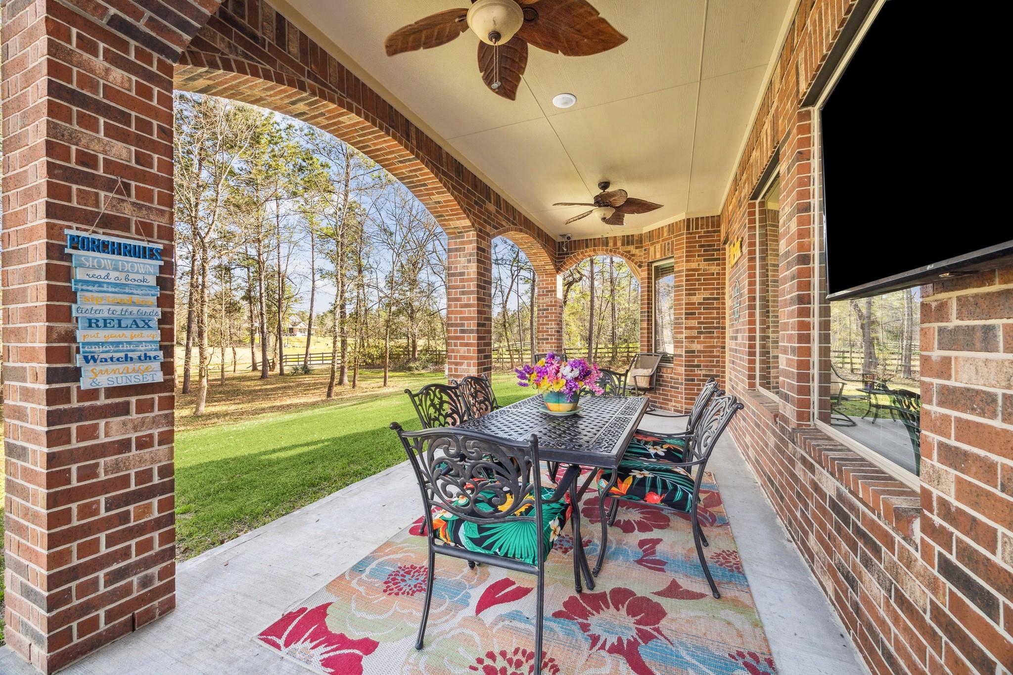 Montgomery, Texas, 77316, United States, 5 Bedrooms Bedrooms, ,4 BathroomsBathrooms,Residential,Forsale,1953089