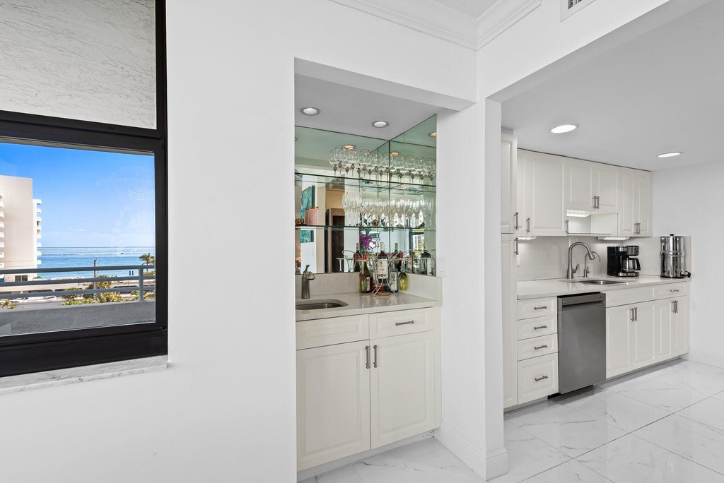 Highland Beach, Florida, 33487, United States, 3 Bedrooms Bedrooms, ,2 BathroomsBathrooms,Residential,Forsale,1886572