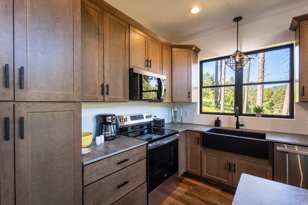 Deadwood, South Dakota, 57732, United States, 3 Bedrooms Bedrooms, ,2.5 BathroomsBathrooms,Residential,Forsale,1945958