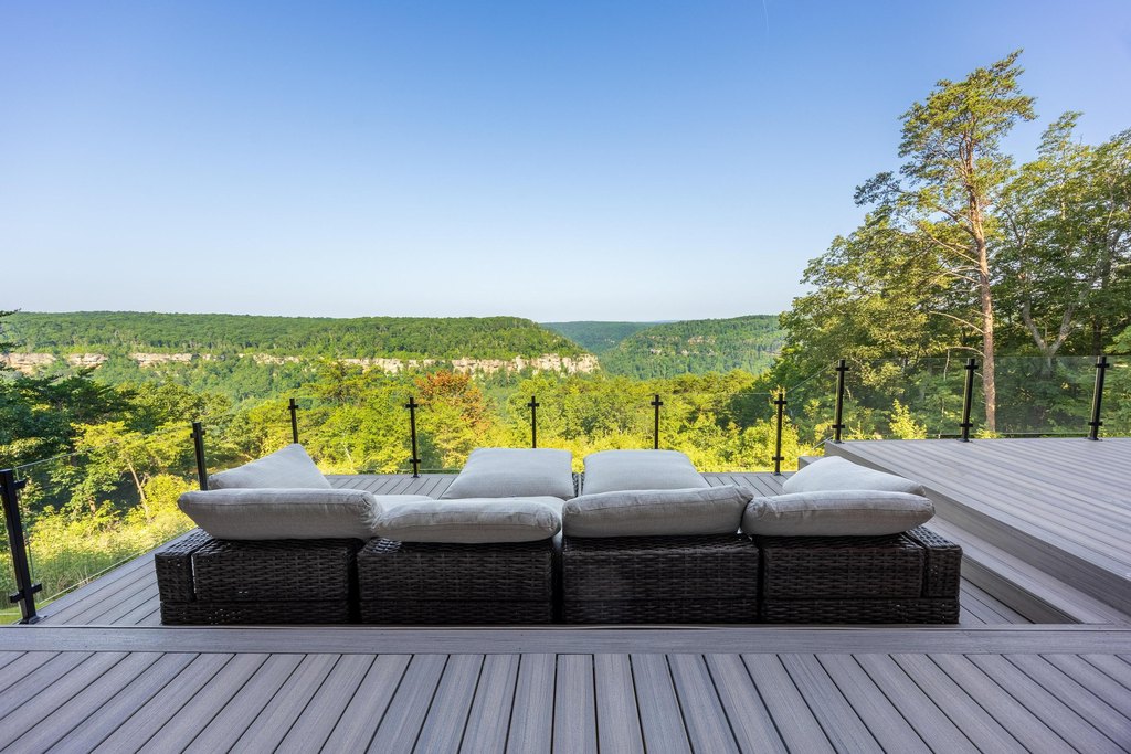 Soddy Daisy, Tennessee, 37379, United States, 4 Bedrooms Bedrooms, ,3.5 BathroomsBathrooms,Residential,Forsale,1922189