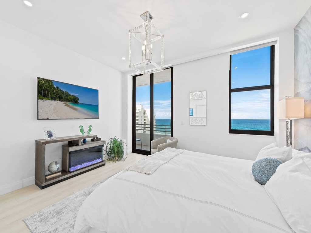 Highland Beach, Florida, 33487, United States, 2 Bedrooms Bedrooms, ,2 BathroomsBathrooms,Residential,Forsale,1905195