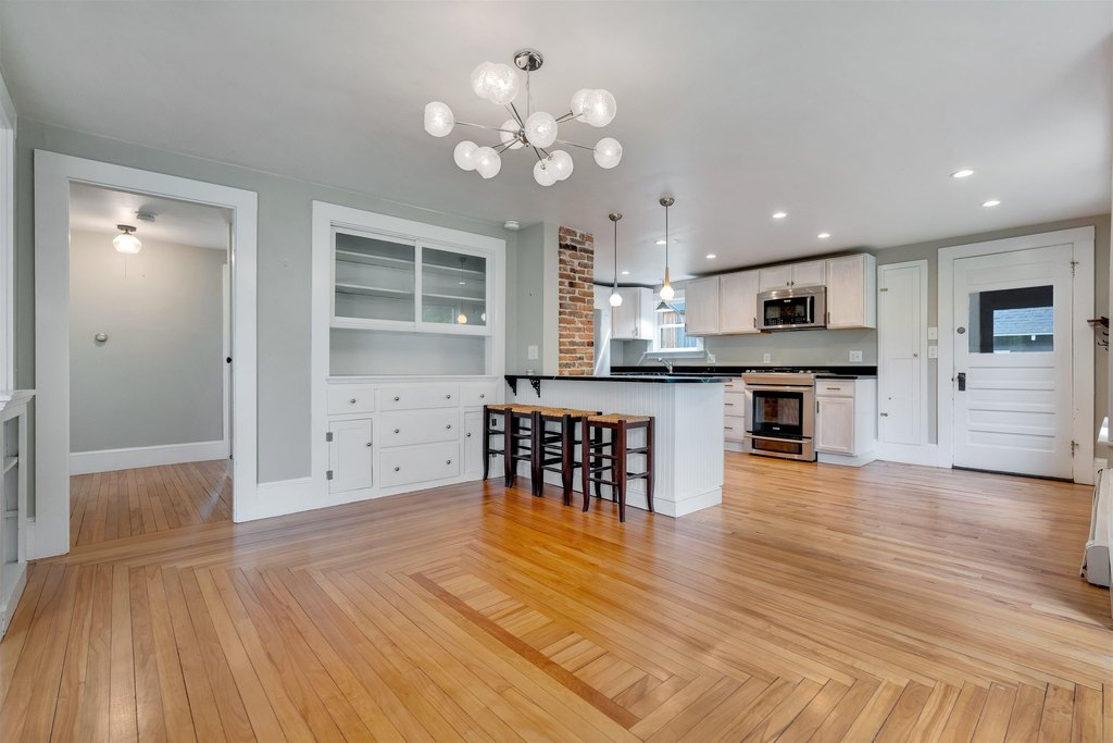 Hampton, New Hampshire, 03842, United States, 4 Bedrooms Bedrooms, ,2 BathroomsBathrooms,Residential,Forsale,1933935