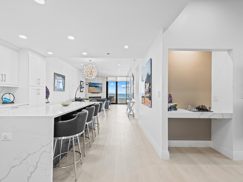 Highland Beach, Florida, 33487, United States, 2 Bedrooms Bedrooms, ,2 BathroomsBathrooms,Residential,Forsale,1905195