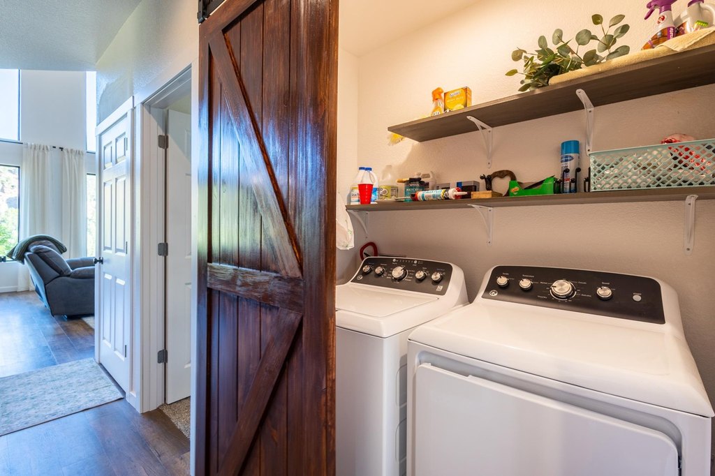 Deadwood, South Dakota, 57732, United States, 3 Bedrooms Bedrooms, ,2.5 BathroomsBathrooms,Residential,Forsale,1945958