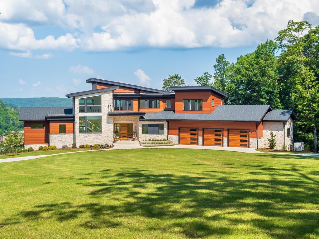 Soddy Daisy, Tennessee, 37379, United States, 4 Bedrooms Bedrooms, ,3.5 BathroomsBathrooms,Residential,Forsale,1922189