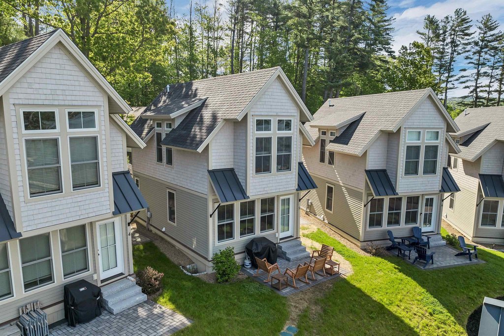 Laconia, New Hampshire, 03246, United States, 2 Bedrooms Bedrooms, ,2 BathroomsBathrooms,Residential,Forsale,1909966