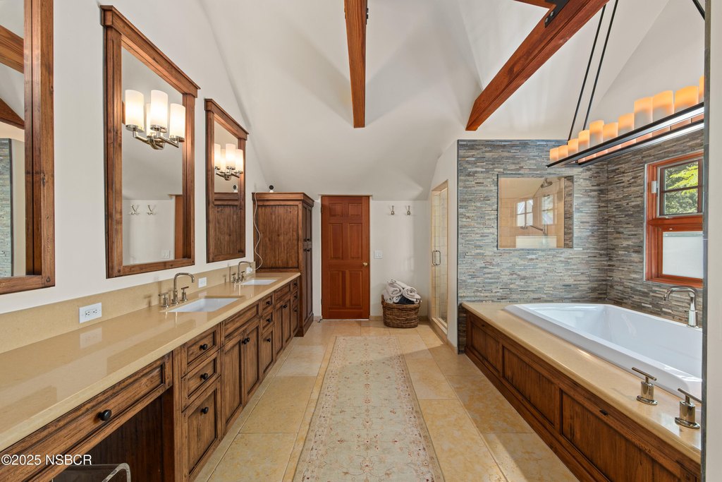 Solvang, California, 93463, United States, 5 Bedrooms Bedrooms, ,4 BathroomsBathrooms,Residential,Forsale,1909553