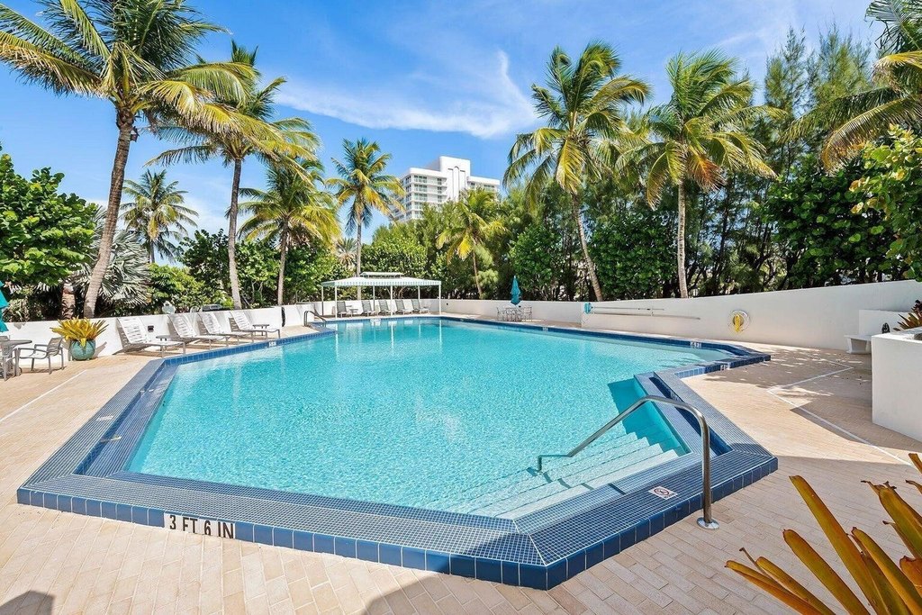 Highland Beach, Florida, 33487, United States, 2 Bedrooms Bedrooms, ,2 BathroomsBathrooms,Residential,Forsale,1905195