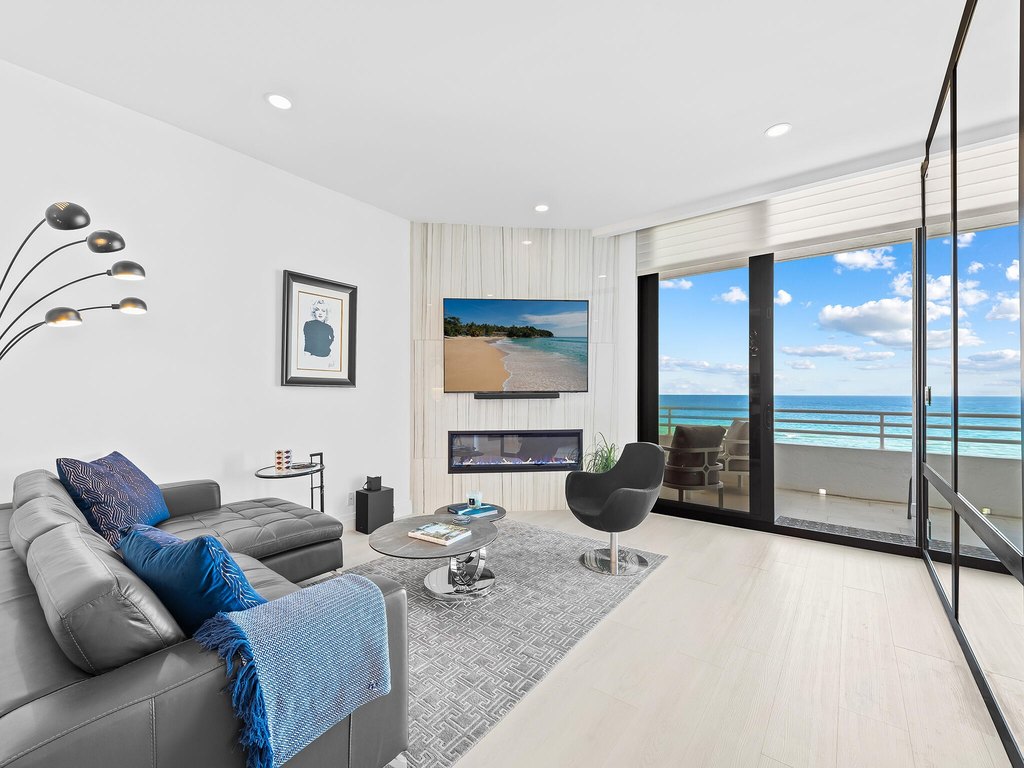 Highland Beach, Florida, 33487, United States, 2 Bedrooms Bedrooms, ,2 BathroomsBathrooms,Residential,Forsale,1905195