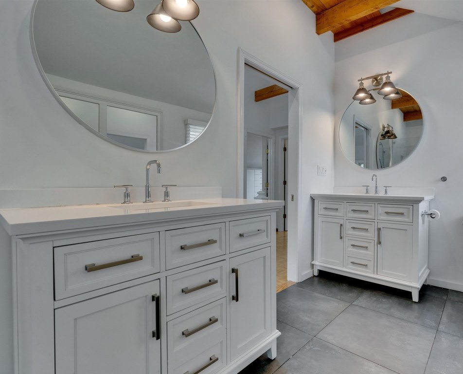 Hampton, New Hampshire, 03842, United States, 4 Bedrooms Bedrooms, ,2 BathroomsBathrooms,Residential,Forsale,1933935