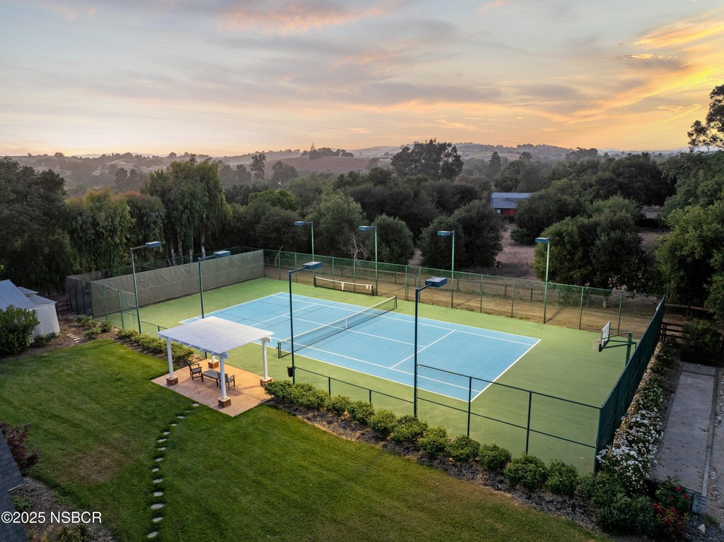 Solvang, California, 93463, United States, 5 Bedrooms Bedrooms, ,4 BathroomsBathrooms,Residential,Forsale,1909553