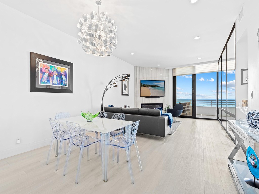Highland Beach, Florida, 33487, United States, 2 Bedrooms Bedrooms, ,2 BathroomsBathrooms,Residential,Forsale,1905195