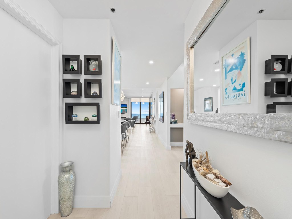 Highland Beach, Florida, 33487, United States, 2 Bedrooms Bedrooms, ,2 BathroomsBathrooms,Residential,Forsale,1905195