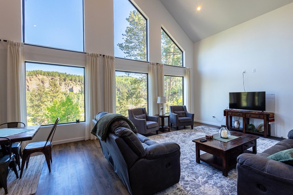 Deadwood, South Dakota, 57732, United States, 3 Bedrooms Bedrooms, ,2.5 BathroomsBathrooms,Residential,Forsale,1945958