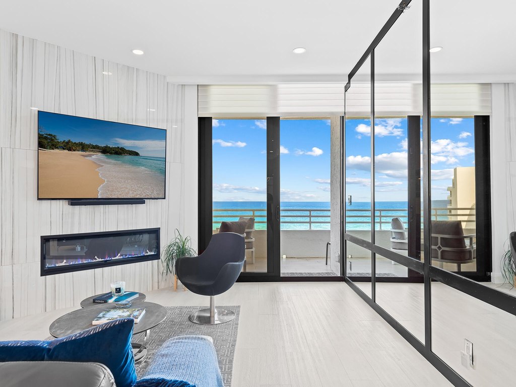 Highland Beach, Florida, 33487, United States, 2 Bedrooms Bedrooms, ,2 BathroomsBathrooms,Residential,Forsale,1905195