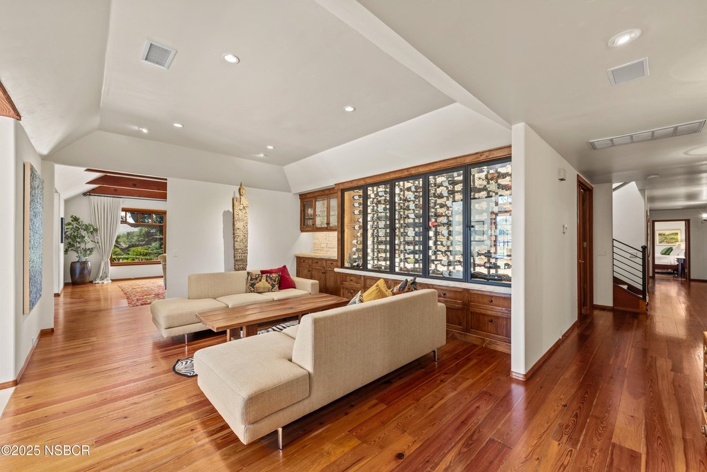 Solvang, California, 93463, United States, 5 Bedrooms Bedrooms, ,4 BathroomsBathrooms,Residential,Forsale,1909553