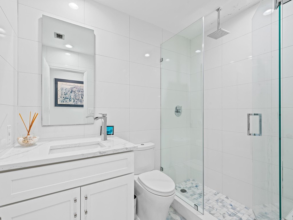 Highland Beach, Florida, 33487, United States, 2 Bedrooms Bedrooms, ,2 BathroomsBathrooms,Residential,Forsale,1905195