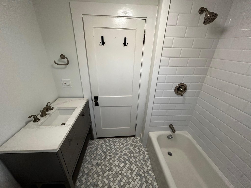 Hampton, New Hampshire, 03842, United States, 4 Bedrooms Bedrooms, ,2 BathroomsBathrooms,Residential,Forsale,1933935