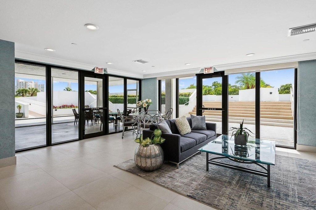Highland Beach, Florida, 33487, United States, 2 Bedrooms Bedrooms, ,2 BathroomsBathrooms,Residential,Forsale,1905195