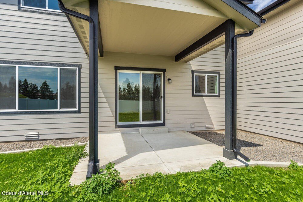 Post Falls, Idaho, 83854, United States, 4 Bedrooms Bedrooms, ,2.5 BathroomsBathrooms,Residential,Forsale,1913872