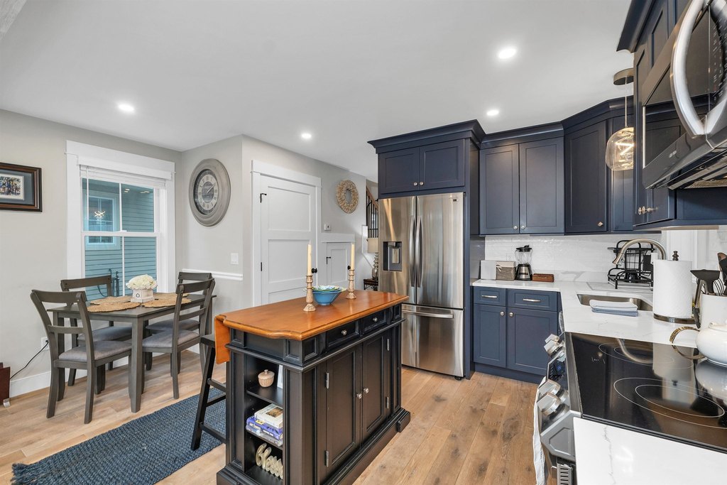 Laconia, New Hampshire, 03246, United States, 2 Bedrooms Bedrooms, ,2 BathroomsBathrooms,Residential,Forsale,1909966