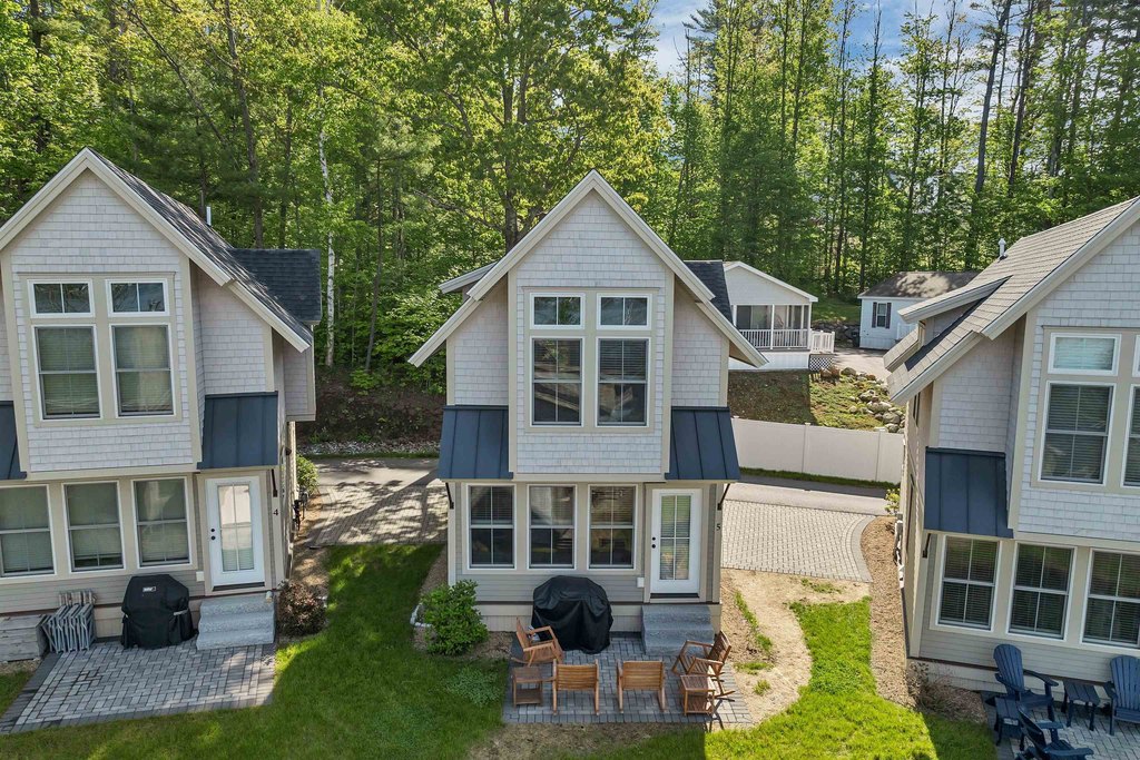 Laconia, New Hampshire, 03246, United States, 2 Bedrooms Bedrooms, ,2 BathroomsBathrooms,Residential,Forsale,1909966