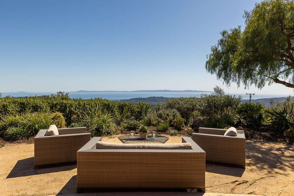 SANTA BARBARA, California, 93105, United States, 6 Bedrooms Bedrooms, ,6.5 BathroomsBathrooms,Residential,Forsale,1922146