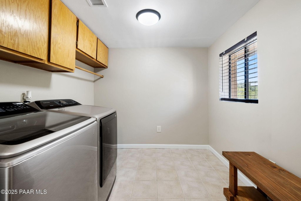 Prescott, Arizona, 86305, United States, 3 Bedrooms Bedrooms, ,3 BathroomsBathrooms,Residential,Forsale,1903163