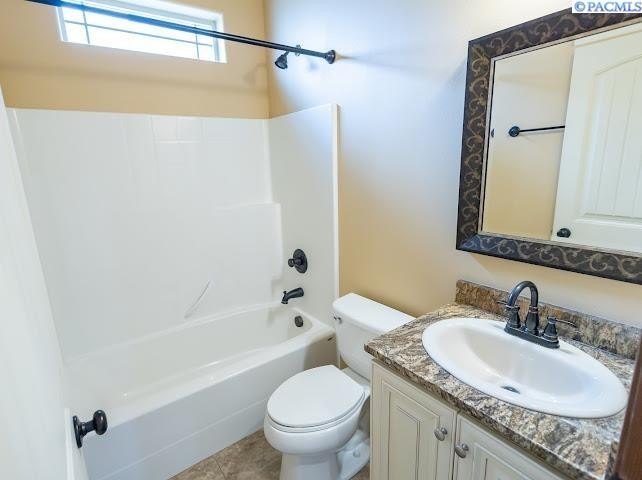 Richland, Washington, 99352, United States, 4 Bedrooms Bedrooms, ,3 BathroomsBathrooms,Residential,Forsale,1922433