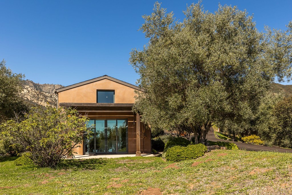 SANTA BARBARA, California, 93105, United States, 6 Bedrooms Bedrooms, ,6.5 BathroomsBathrooms,Residential,Forsale,1922146