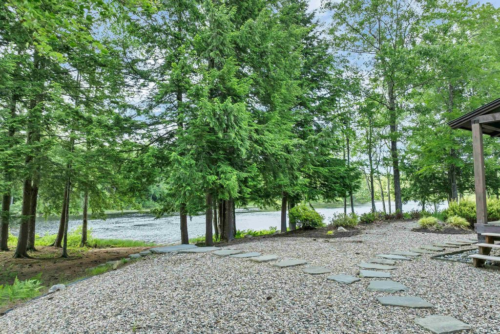 Effingham, New Hampshire, 03882, United States, 3 Bedrooms Bedrooms, ,4.5 BathroomsBathrooms,Residential,Forsale,1934003
