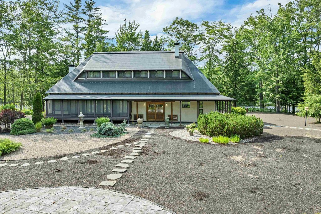 Effingham, New Hampshire, 03882, United States, 3 Bedrooms Bedrooms, ,4.5 BathroomsBathrooms,Residential,Forsale,1934003