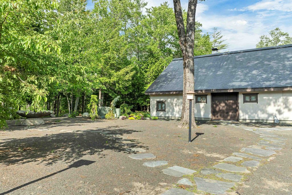Effingham, New Hampshire, 03882, United States, 3 Bedrooms Bedrooms, ,4.5 BathroomsBathrooms,Residential,Forsale,1934003