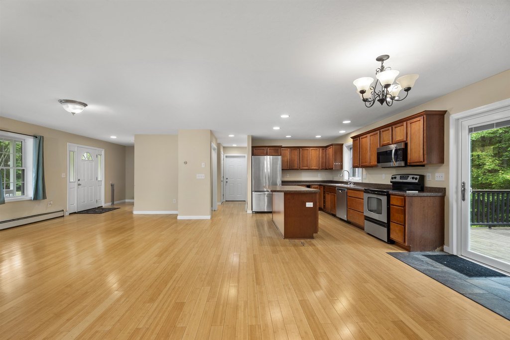 Laconia, New Hampshire, 03246, United States, 3 Bedrooms Bedrooms, ,2.5 BathroomsBathrooms,Residential,Forsale,1909954