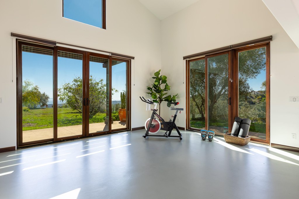 SANTA BARBARA, California, 93105, United States, 6 Bedrooms Bedrooms, ,6.5 BathroomsBathrooms,Residential,Forsale,1922146