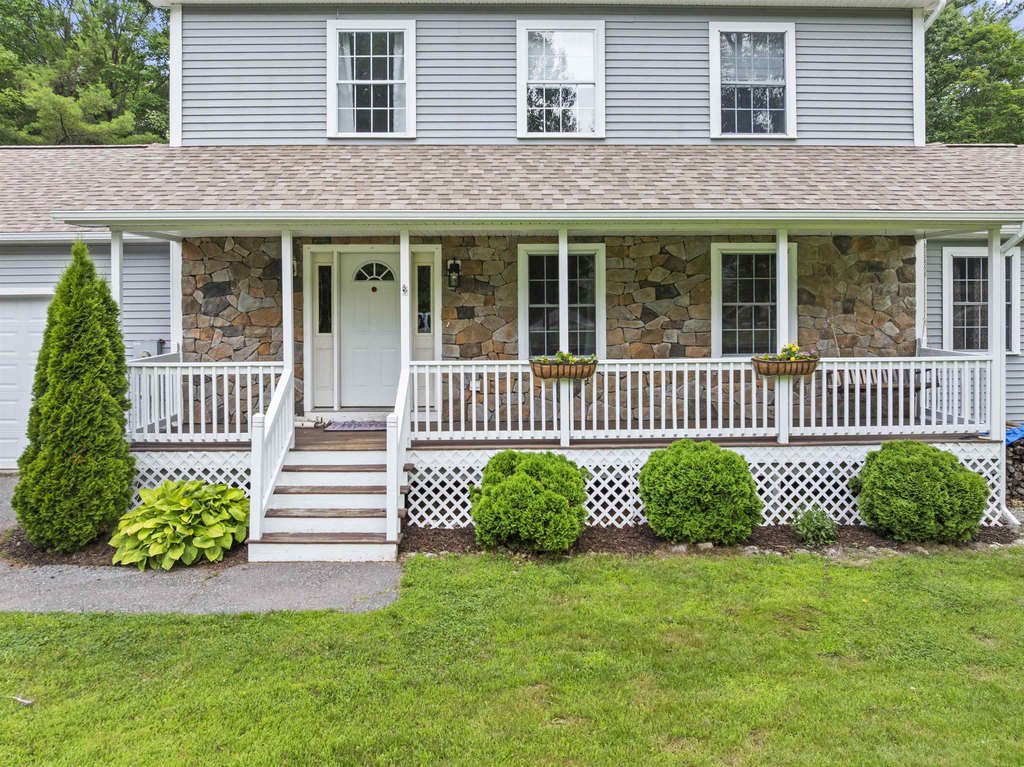 Laconia, New Hampshire, 03246, United States, 3 Bedrooms Bedrooms, ,2.5 BathroomsBathrooms,Residential,Forsale,1909954