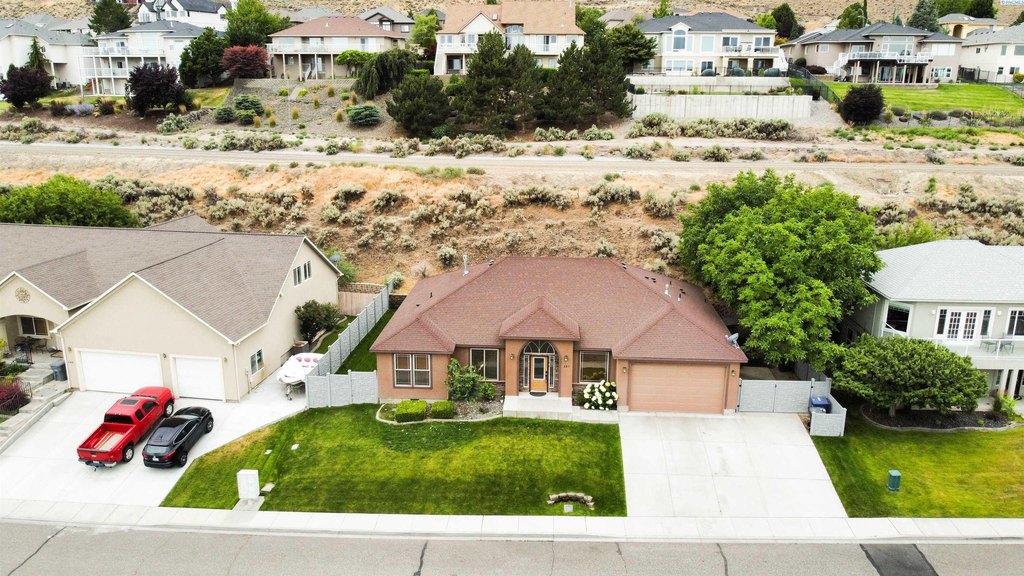 Richland, Washington, 99352, United States, 4 Bedrooms Bedrooms, ,3 BathroomsBathrooms,Residential,Forsale,1922433