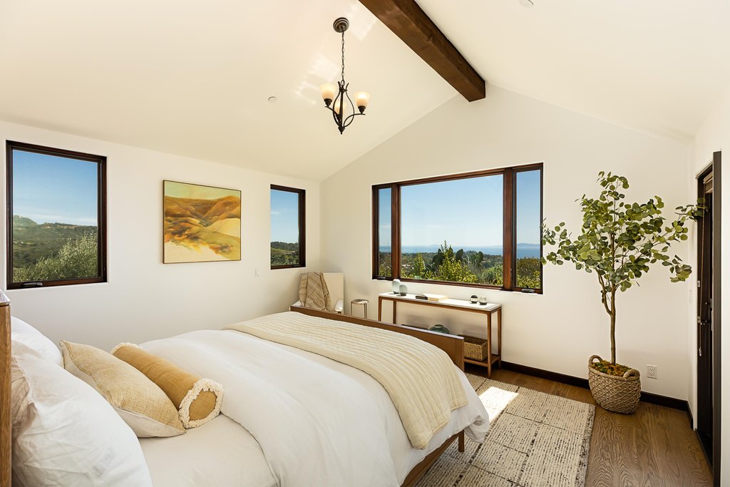 SANTA BARBARA, California, 93105, United States, 6 Bedrooms Bedrooms, ,6.5 BathroomsBathrooms,Residential,Forsale,1922146