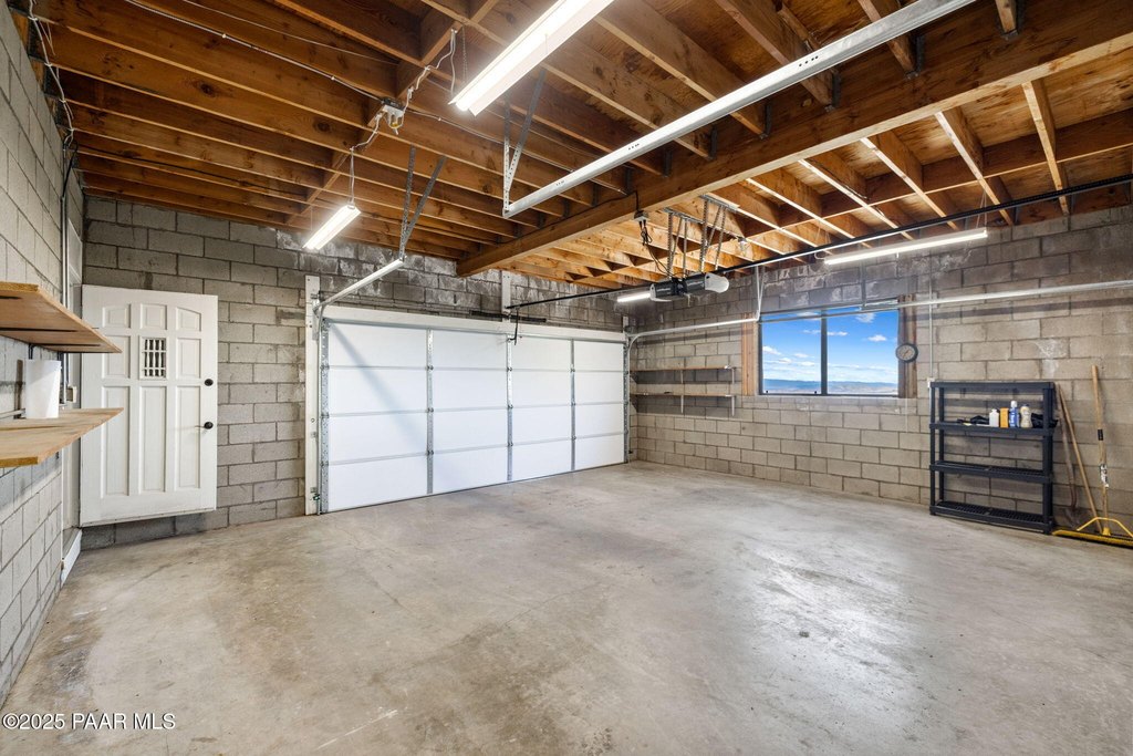 Prescott, Arizona, 86305, United States, 3 Bedrooms Bedrooms, ,3 BathroomsBathrooms,Residential,Forsale,1903163